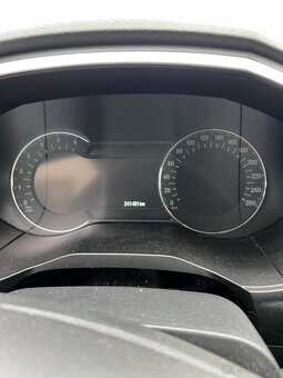 Ford S-MAX 2.0 TDCi 110 kw Automat - 6