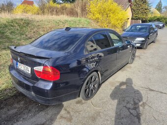 BMW E90 320i projekt/ swap - zachovalý interiér - 6