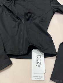 Více oblečení kalhoty, top, bunda, mikina - NOVÉ - 6