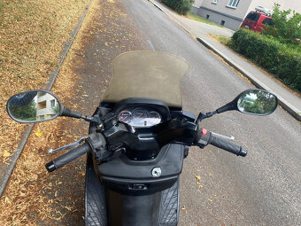 Skutr Suzuki Burgman 125 - 6