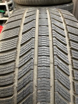 2ks pneu koupeno loni v létě vzorek 7,5mm najeto 3000km - 6