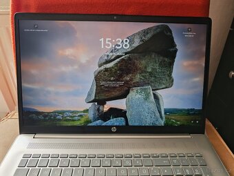 Zánovní Notebook HP 17,3 SSD M2 512GB FULL HD PC: 13 990,- - 6