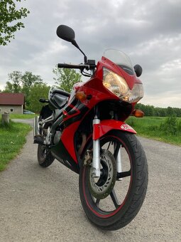 Honda CBR 125R - 6