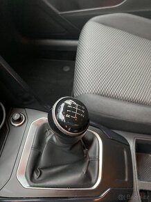 VW T-ROC 1.6 TDi, 85 kW, 2018, hezký stav - 6