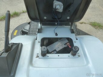 Zahradní traktor ,traktůrek MURRAY 12.5 HP - 6