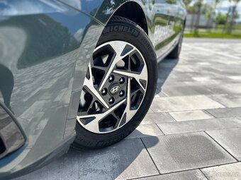 Hyundai i30 kombi 1.5i DPI 71kW SMART 2025 - 6
