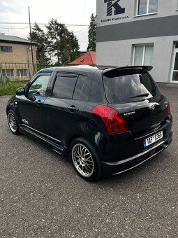 Suzuki Swift 1.3 67.5 kW TOP STAV - 6