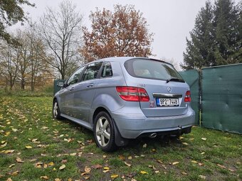 Mercedes-Benz B - 6