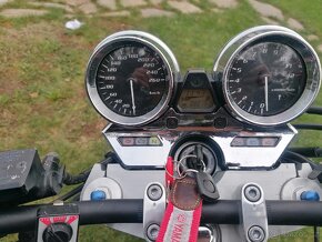 Yamaha XJR 1300 - 6