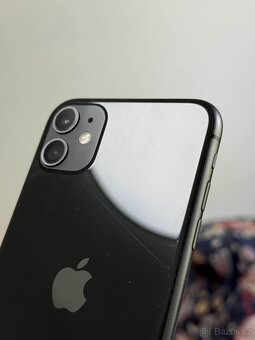 iPhone 11 64GB Black - 6