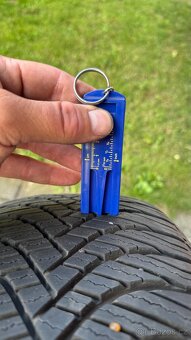 Prodám celoroční pneu 205/55 R16 91 V - 6