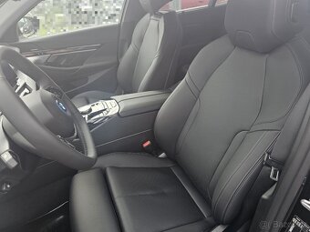 BMW i5 xDrive40 G60 Sapphire Black 2025 - 6