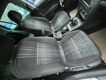 Náhradní díly VW Golf 7 stříbrný hatchback - 6