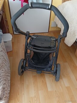 Kočárek sporťák kárka - 6