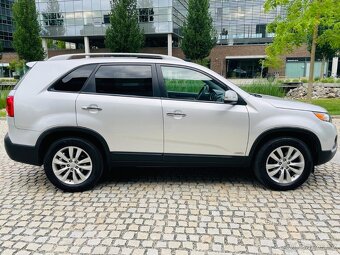 Kia Sorento 2.2D 4x4 MANUÁL VÝHŘEV 1.MAJITEL PANORAMA - 6