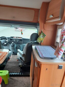 Obytné auto- CHAUSSON - 6