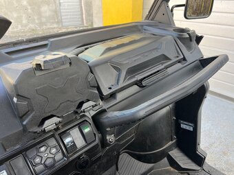 Can-am,pouze najeto 886km,12/2023,spz - 6