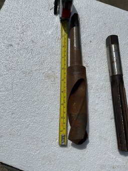 40 mm vrták , 26mm výstružník - 6