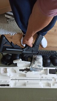 CM.518, M4 Salient Arms + Kuličky BB 6mm + plnička + maska - 6