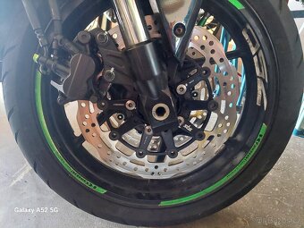 Kawasaki Z750 - 6
