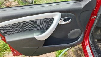 Dacia Sandero 14 nová STK - 6