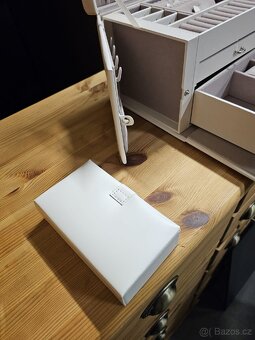 NOVÁ ŠPERKOVNICE - 6