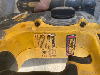 Dewalt DCH274 - 6