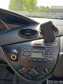 Prodám Ford Focus, combi, 1,6 benzín, 74kw, r.v. 12/2002 - 6