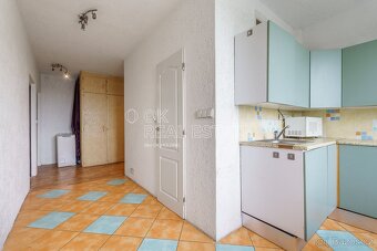 Prodej bytu 3+1, 68 m2 - Karlovy Vary - Stará Role - 6