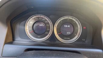 Volvo XC60 D3 2.4 D 120 kW AWD Automat - 6