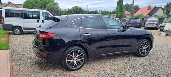Maserati Levante 3.0 D V6 202kW 4x4 PANORAMA - 6