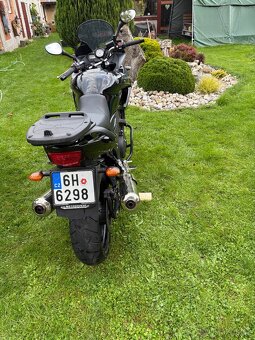 Moto - 6