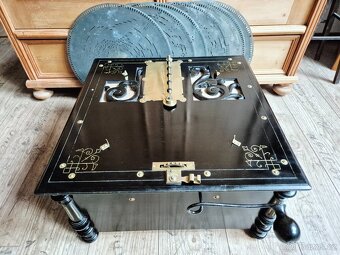 Velký starožitný hrací stroj, flašinet na kliku Amorette - 6