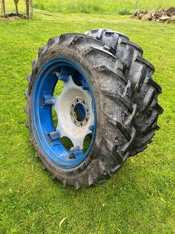 Prodám kola na Zetor 30 - 6