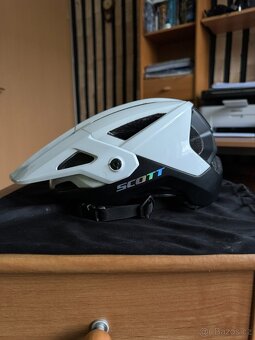 Prodám helmu Scott Stego Plus - 6