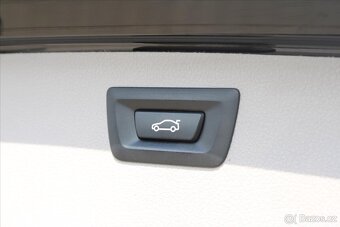 BMW Řada 3 318d ADVANTAGE AUT. LED KŮŽE (2018) - 6