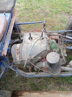 Prodám traktor domácí výroby 4×4 motor Trabant - 6