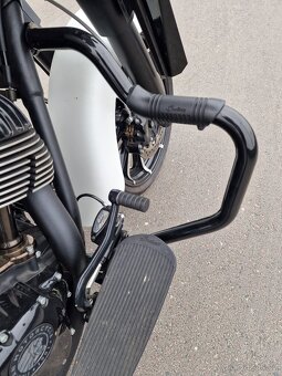 INDIAN CHIEFTAIN DARK HORSE 2019 4500 km - 6