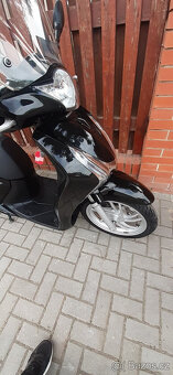 Honda SH 150i (2015 ABS) - 6