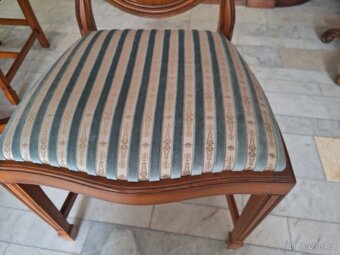 KVALITNÍ DŘEVĚNÝ ROZKLÁDACÍ STŮL + 4 ŽIDLE VELMI DRAHÝ MODEL - 6