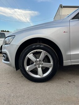 Audi Q5 2.0 TDI S-Line Quattro = 125kW, A/T, Navi, F1 = - 6