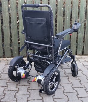 Skládací elektrický invalidní vozík. - 6