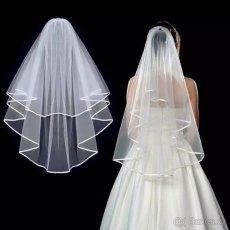 Saténové svatební šaty s vlečkou - 6
