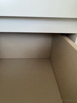 Noční stolek MALM Ikea - 6