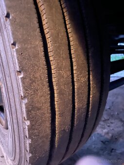 Mercedes 6 ti valec ,sestilitr kontajner - 6