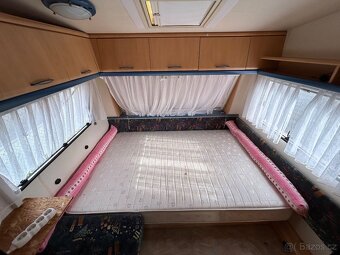 Prodám karavan Hobby de luxe - 6