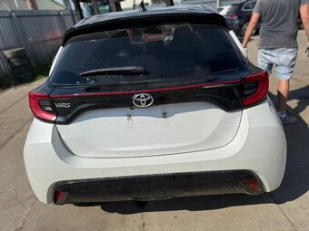 Toyota yaris 1.5i Dynamic Force 2022 motor start - 6