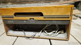 Elektronkové rádio Tesla Piano 1019A - 6