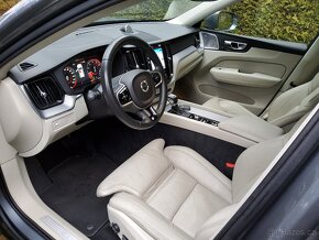 XC60 T5 2.0 184kW INSCRIPTION AT8 AWD 1maj ČR vzduch tažné - 6