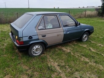 Favorit  r.v.1990 karbec pekny stav HP sporting - 6